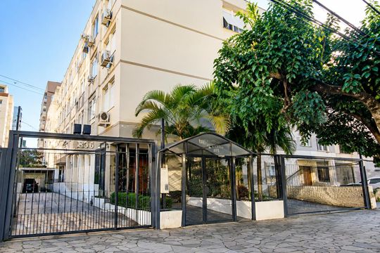Área externa de apartamento para alugar com 1 quarto, 37m² em Petrópolis, Porto Alegre