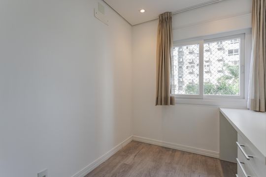 Quarto 2 de apartamento à venda com 3 quartos, 75m² em São Sebastião, Porto Alegre