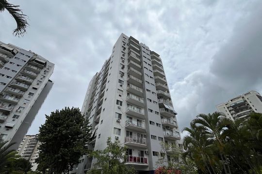 Fachada de apartamento para alugar com 2 quartos, 65m² em Barra da Tijuca, Rio de Janeiro