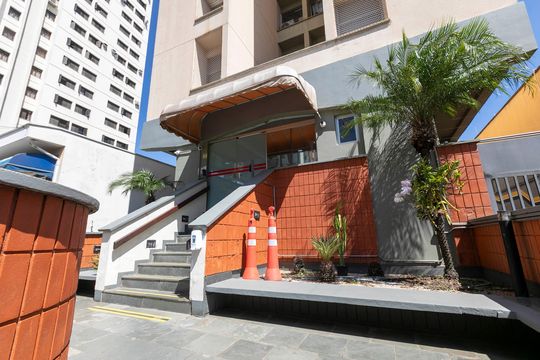 PORTARIA de apartamento para alugar com 1 quarto, 46m² em Vila Paraiso, Campinas