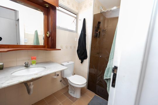 BANHEIRO de apartamento para alugar com 1 quarto, 46m² em Vila Paraiso, Campinas