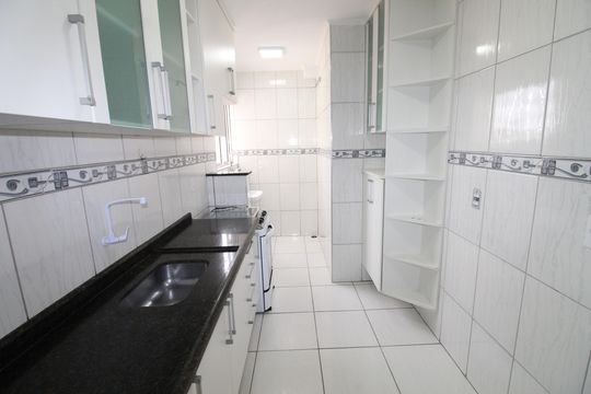 Cozinha de apartamento para alugar com 2 quartos, 56m² em Jardim Oriente, São José dos Campos