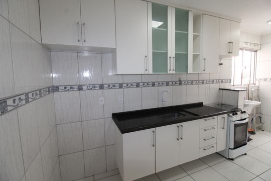 Cozinha de apartamento para alugar com 2 quartos, 56m² em Jardim Oriente, São José dos Campos