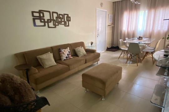 Casa de Condomínio para alugar com 3 quartos, 90m² em Jardim Santa Paula, Cotia