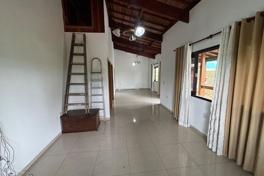 Sala de casa para alugar com 3 quartos, 470m² em Colônia, Ribeirão Pires