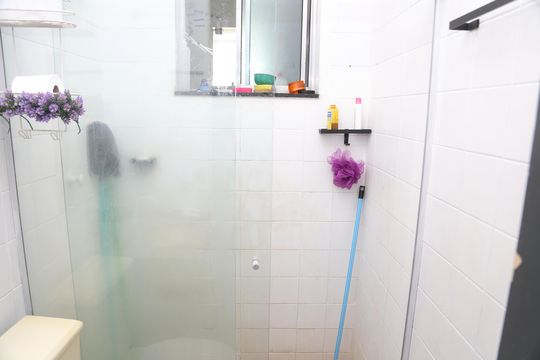 Banheiro de apartamento à venda com 3 quartos, 71m² em Setor Central, Goiânia