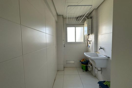 Área de Serviço de apartamento para alugar com 3 quartos, 124m² em Alphaville Empresarial, Barueri