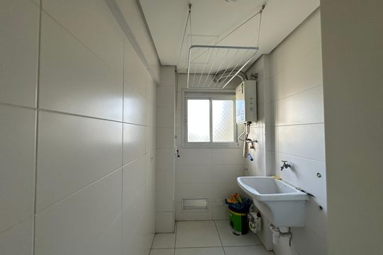 Área de Serviço de apartamento para alugar com 3 quartos, 124m² em Alphaville Empresarial, Barueri