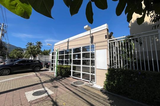 Fachada de apartamento para alugar com 2 quartos, 54m² em Anil, Rio de Janeiro