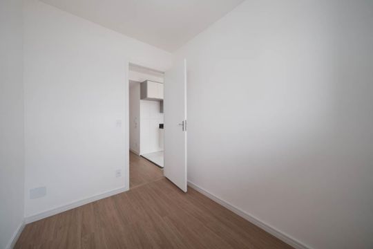 Quarto 1 de apartamento para alugar com 2 quartos, 51m² em Jardim Maringa, São Paulo