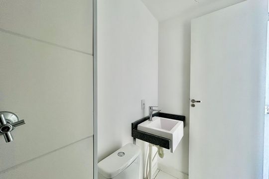 Banheiro de kitnet/studio à venda com 1 quarto, 50m² em Brás, São Paulo