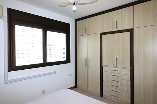 Suíte de apartamento para alugar com 2 quartos, 94m² em Petrópolis, Porto Alegre