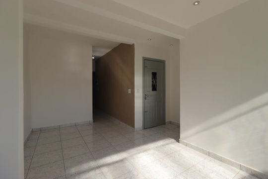 Sala de apartamento para alugar com 2 quartos, 54m² em Campestre, Santo André