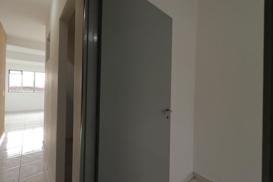 Corredor de apartamento para alugar com 2 quartos, 54m² em Campestre, Santo André