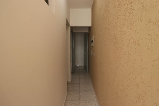 Corredor de apartamento para alugar com 2 quartos, 54m² em Campestre, Santo André