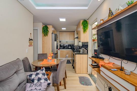 Sala de apartamento à venda com 2 quartos, 45m² em Santa Fé, Porto Alegre