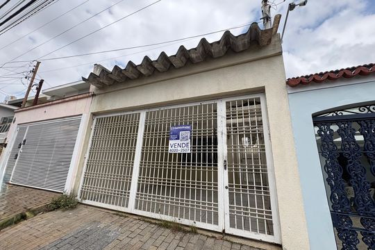 Fachada de casa para alugar com 3 quartos, 150m² em Jardim Avelino, São Paulo