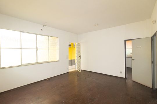 Casa para alugar com 4 quartos, 500m² em Campo Grande, Rio de Janeiro