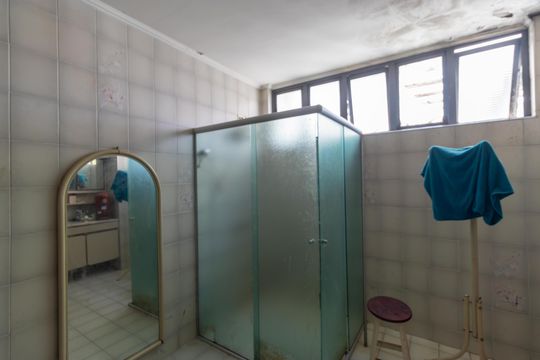 Banheiro da Suíte 01 de casa à venda com 7 quartos, 616m² em Jardim Bom Retiro, Campinas