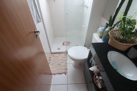 Banheiro de apartamento para alugar com 2 quartos, 42m² em São José, Canoas