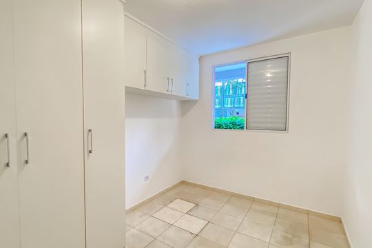 Quarto 1 de apartamento para alugar com 2 quartos, 48m² em Vila Rui Barbosa, São Paulo