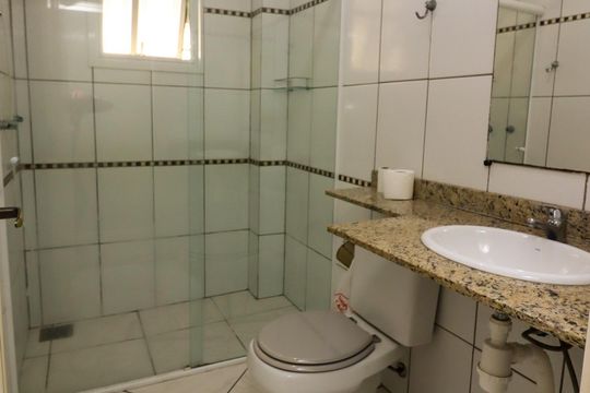 Banheiro Social de apartamento para alugar com 3 quartos, 240m² em Santa Tereza, Porto Alegre