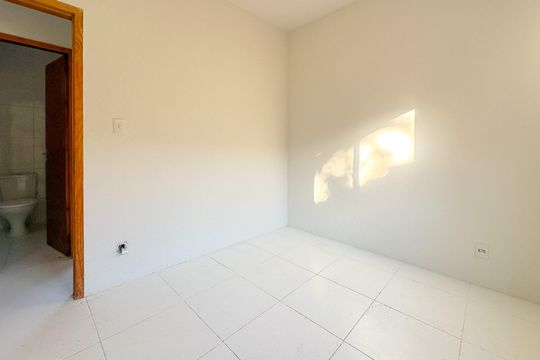 Quarto 1 de apartamento para alugar com 2 quartos, 70m² em Cachoeira do Bom Jesus, Florianópolis