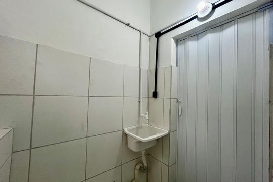 Banheiro de casa para alugar com 2 quartos, 50m² em Belenzinho, São Paulo