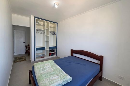Suíte 1 de apartamento para alugar com 3 quartos, 184m² em Vila Tupi, Praia Grande