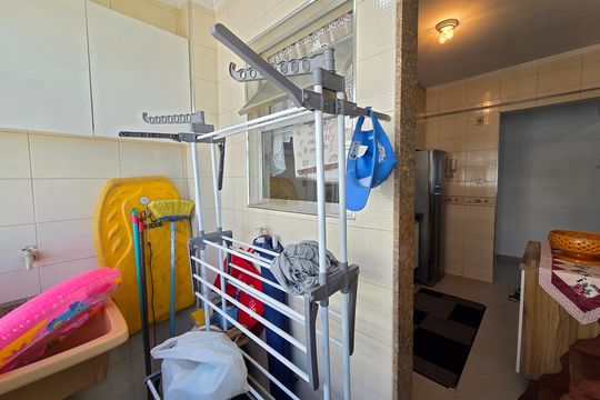 Área de Serviço de apartamento para alugar com 3 quartos, 184m² em Vila Tupi, Praia Grande