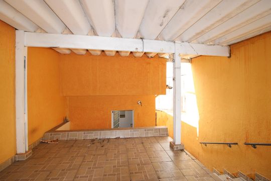 Garagem de casa para alugar com 2 quartos, 87m² em Itaquera, São Paulo