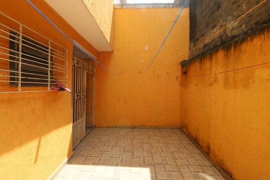 Quintal de casa para alugar com 2 quartos, 87m² em Itaquera, São Paulo