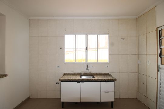 Cozinha de casa para alugar com 2 quartos, 87m² em Itaquera, São Paulo