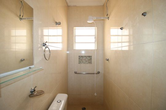 Banheiro de casa para alugar com 2 quartos, 87m² em Itaquera, São Paulo