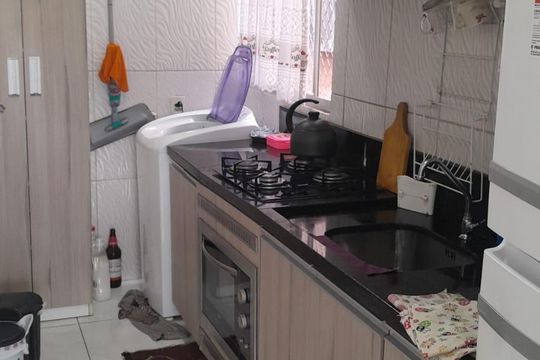 Cozinha de apartamento para alugar com 2 quartos, 47m² em Hípica, Porto Alegre