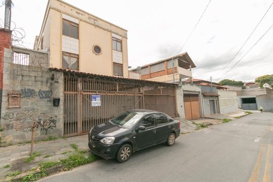 Casa à venda com 4 quartos, 92m² em São João Batista, Belo Horizonte