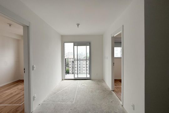 Sala e cozinha de apartamento para alugar com 2 quartos, 37m² em Vila Albertina, São Paulo