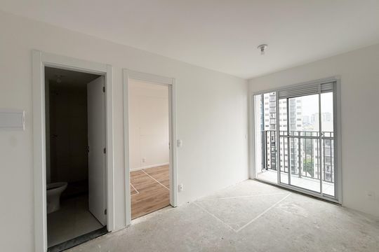 Sala e cozinha de apartamento para alugar com 2 quartos, 37m² em Vila Albertina, São Paulo
