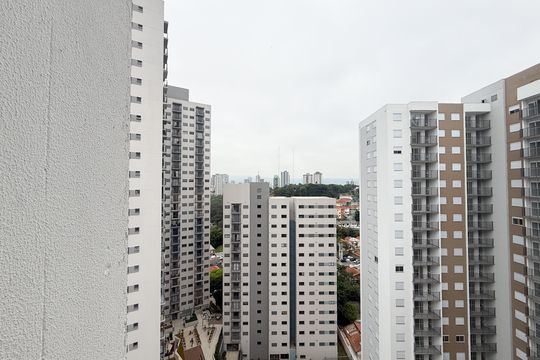 Vista quarto de apartamento para alugar com 2 quartos, 37m² em Vila Albertina, São Paulo