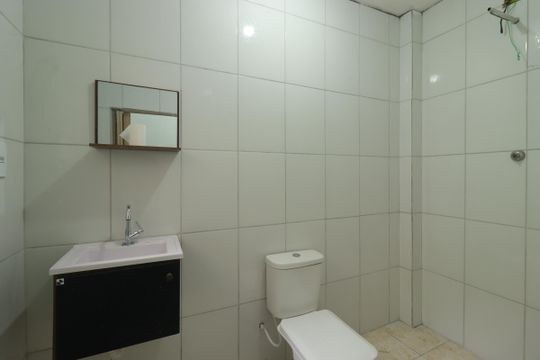 Banheiro de casa para alugar com 2 quartos, 100m² em Santa Maria, Santo André