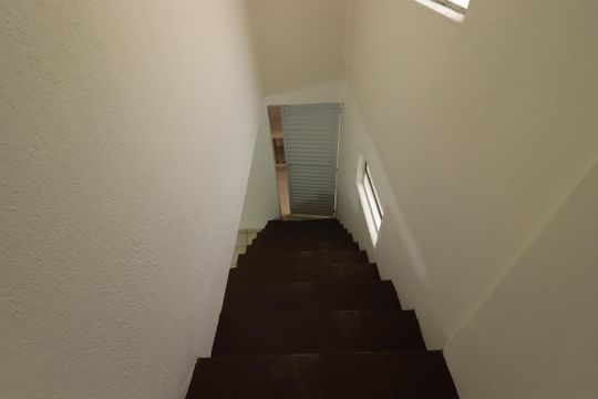 Escada de casa para alugar com 2 quartos, 100m² em Santa Maria, Santo André