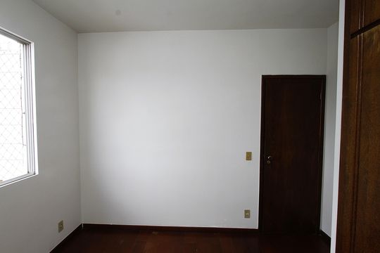 Quarto 3 de apartamento para alugar com 3 quartos, 212m² em Carlos Prates, Belo Horizonte