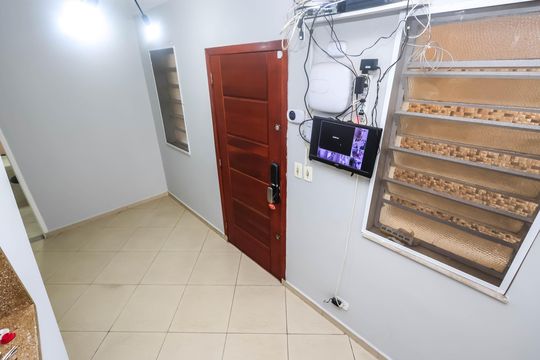 Saleta de casa à venda com 4 quartos, 260m² em Jardim Nossa Senhora Aparecida, São Paulo