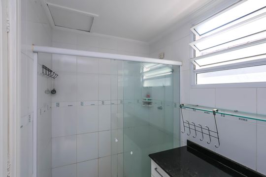 Banheiro de casa à venda com 4 quartos, 260m² em Jardim Nossa Senhora Aparecida, São Paulo
