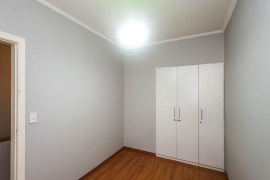 Quarto 2 de casa à venda com 4 quartos, 260m² em Jardim Nossa Senhora Aparecida, São Paulo