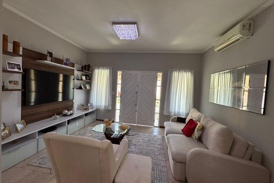 Casa de Condomínio à venda com 4 quartos, 358m² em Taquara, Rio de Janeiro