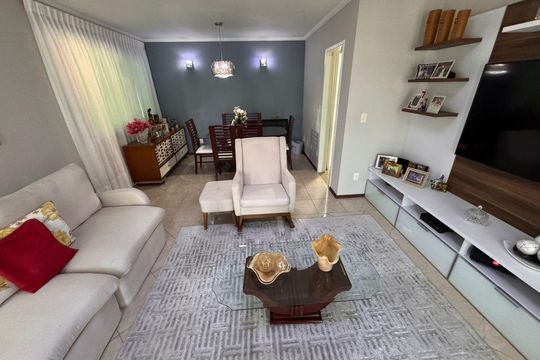 Sala de casa de condomínio à venda com 4 quartos, 358m² em Taquara, Rio de Janeiro