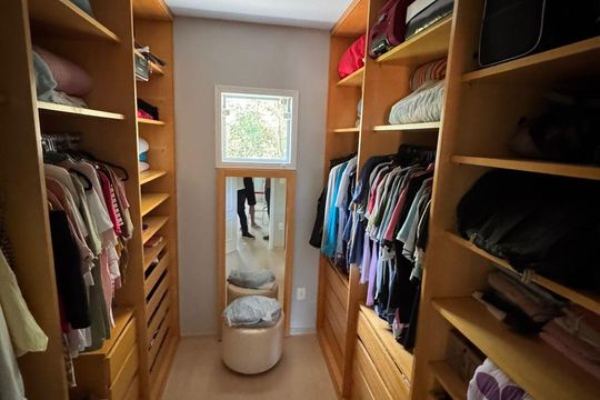 Closet de casa de condomínio à venda com 4 quartos, 358m² em Taquara, Rio de Janeiro