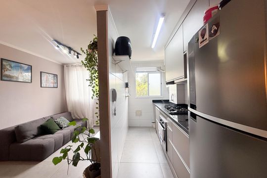Cozinha de apartamento para alugar com 2 quartos, 43m² em Jardim Iris, São Paulo