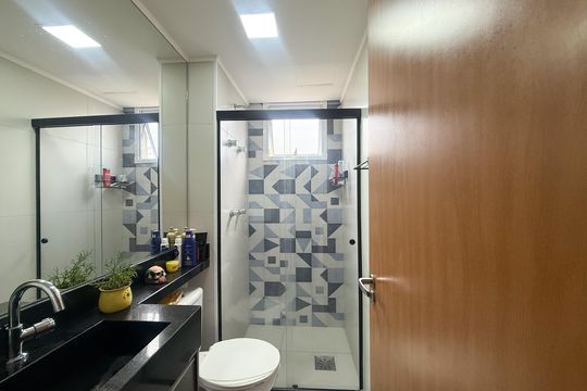Banheiro de apartamento para alugar com 2 quartos, 43m² em Jardim Iris, São Paulo